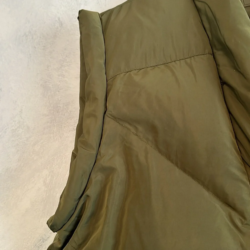 Blank NYC olive green quilted vest size small - Picture 5 of 7